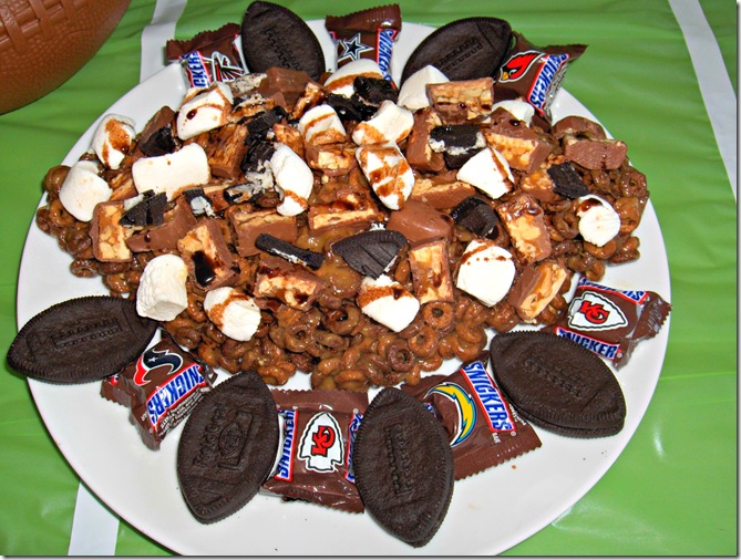 #SnickersMinisdessertpizza