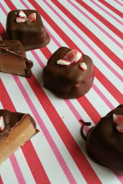 quick and easy candy cane caramels