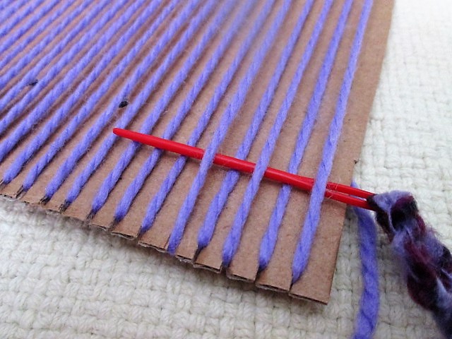 easy weaving using plastic needle