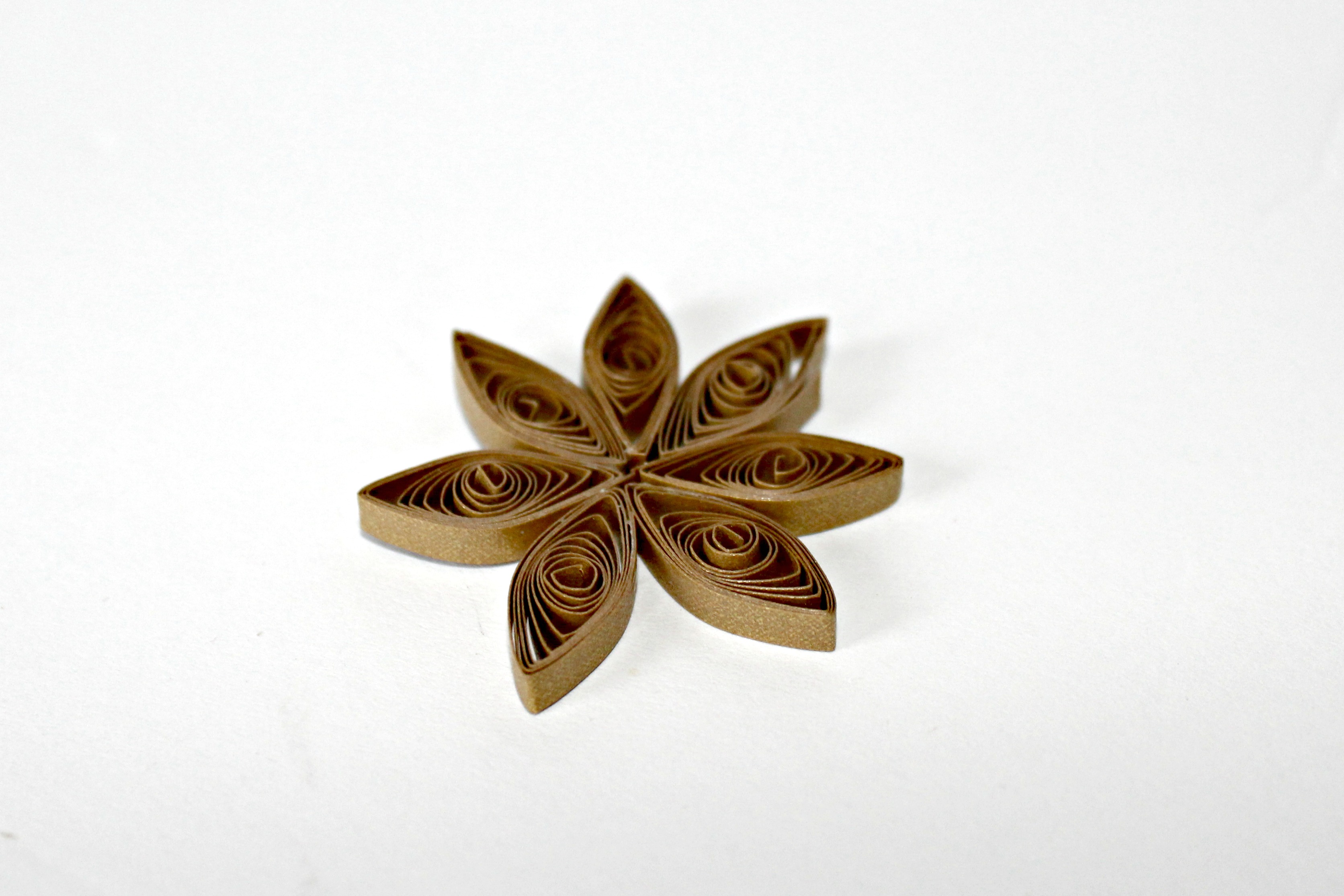 paper quilling marquise or eye shape