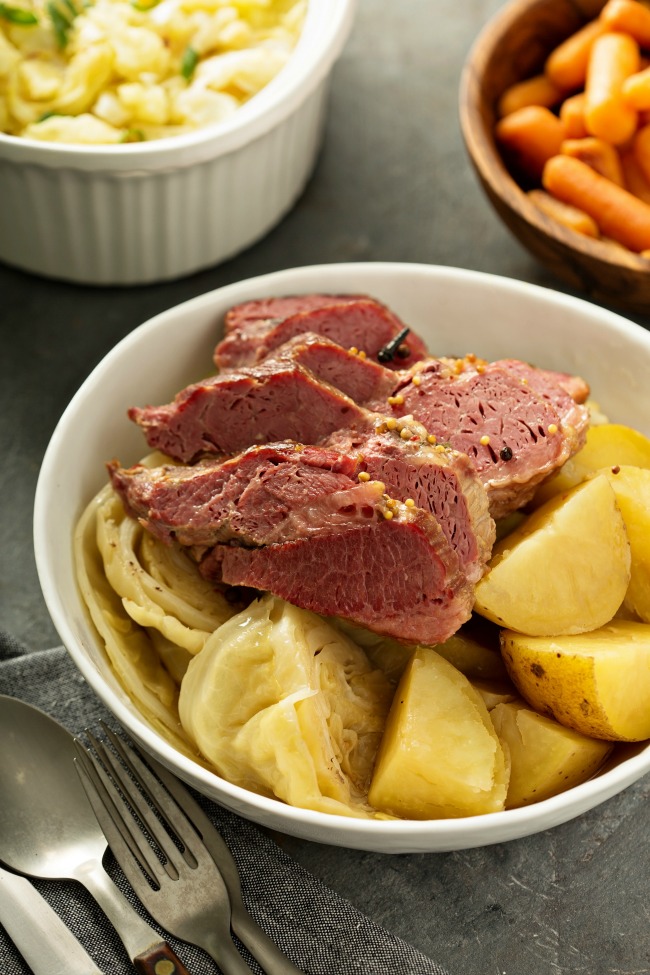 corned beef and cabbage dinner